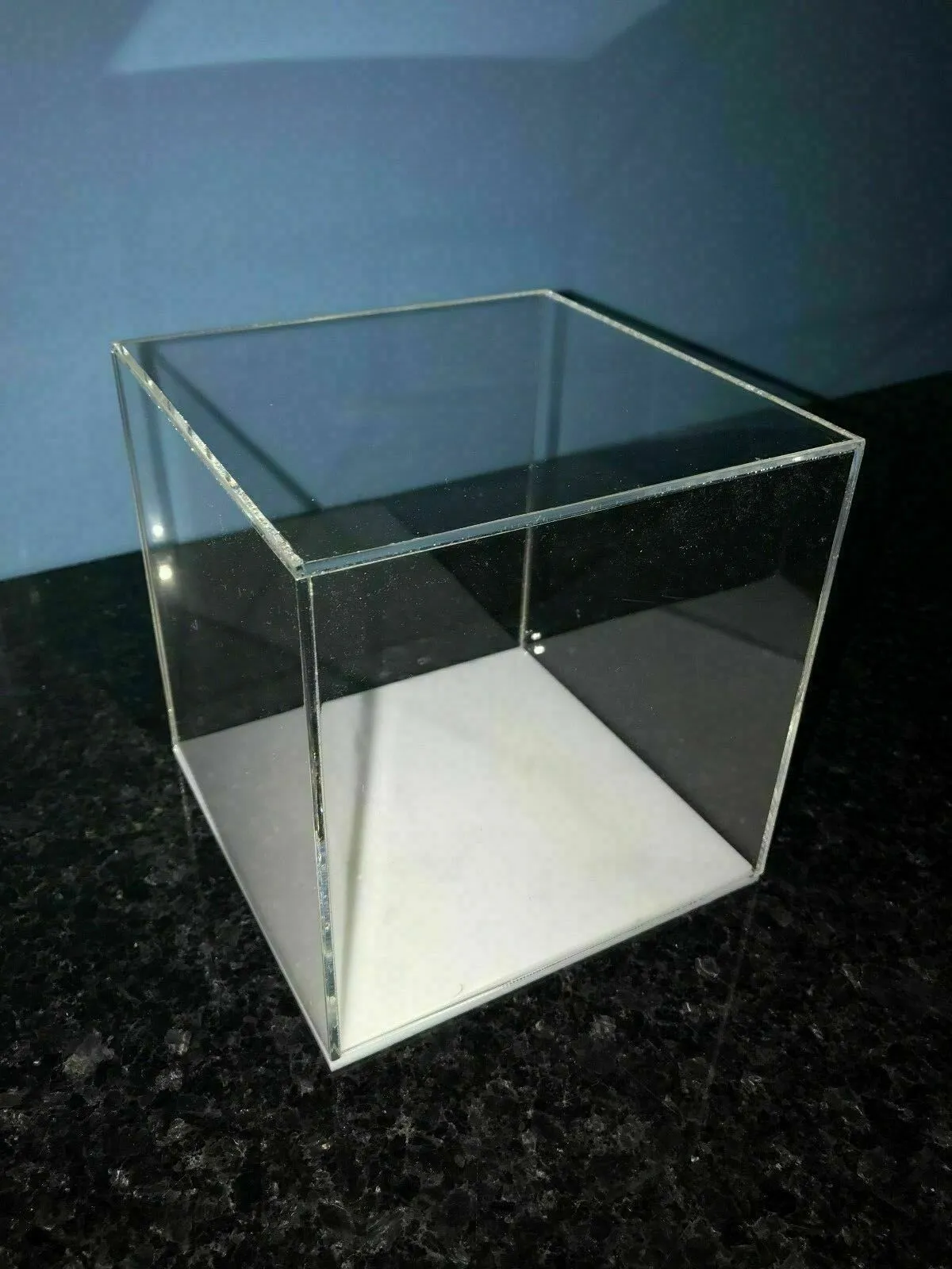 Display Cube Clear Acrylic/Perspex  Square Box with Choice of 5 Colour Bases