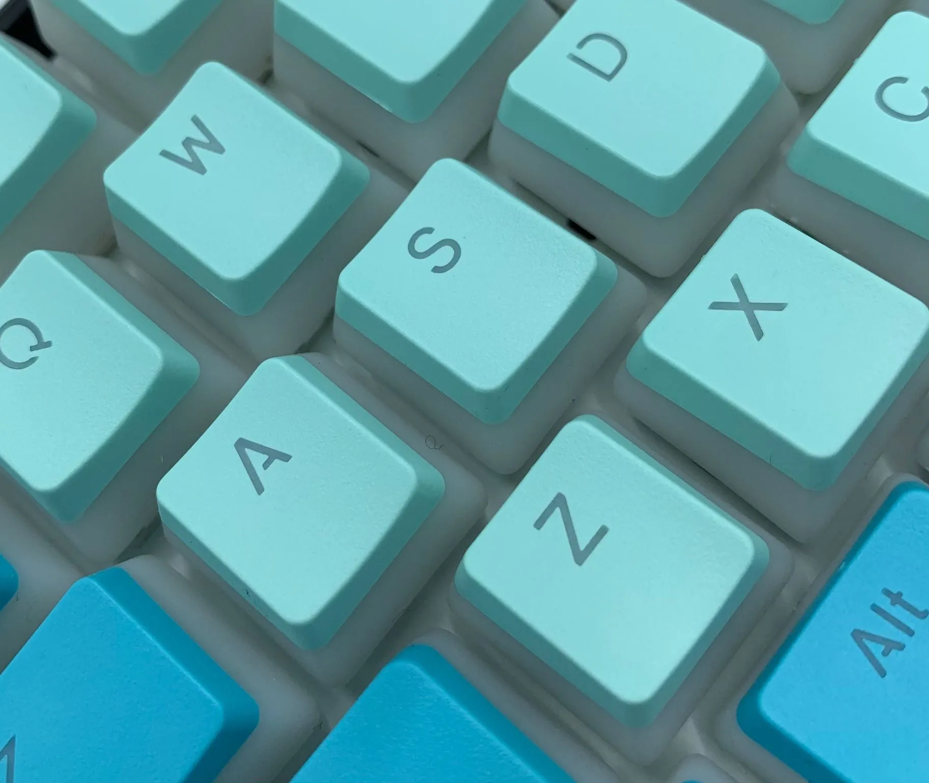 Ice Blue V1 Keycap Set (Blue & Teal Pudding) - Alpherior Keys