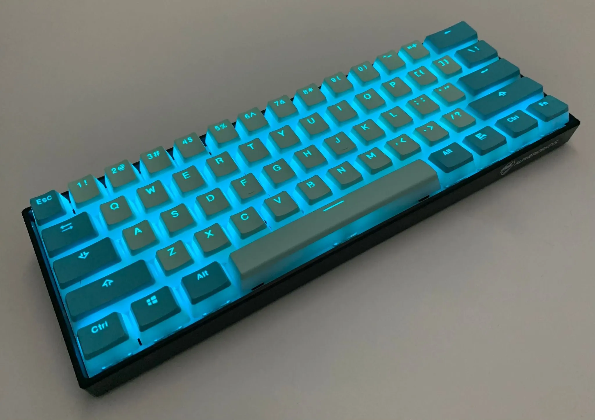 Ice Blue V1 Keycap Set (Blue & Teal Pudding) - Alpherior Keys