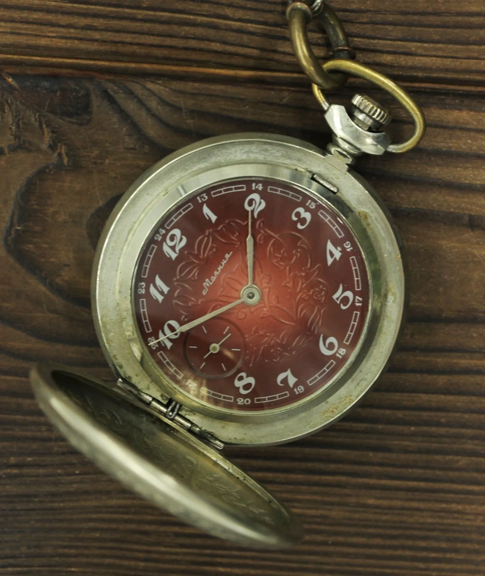 Vintage Soviet RARE MOLNIJA 3602 pocket watch Tracery, nice red dial